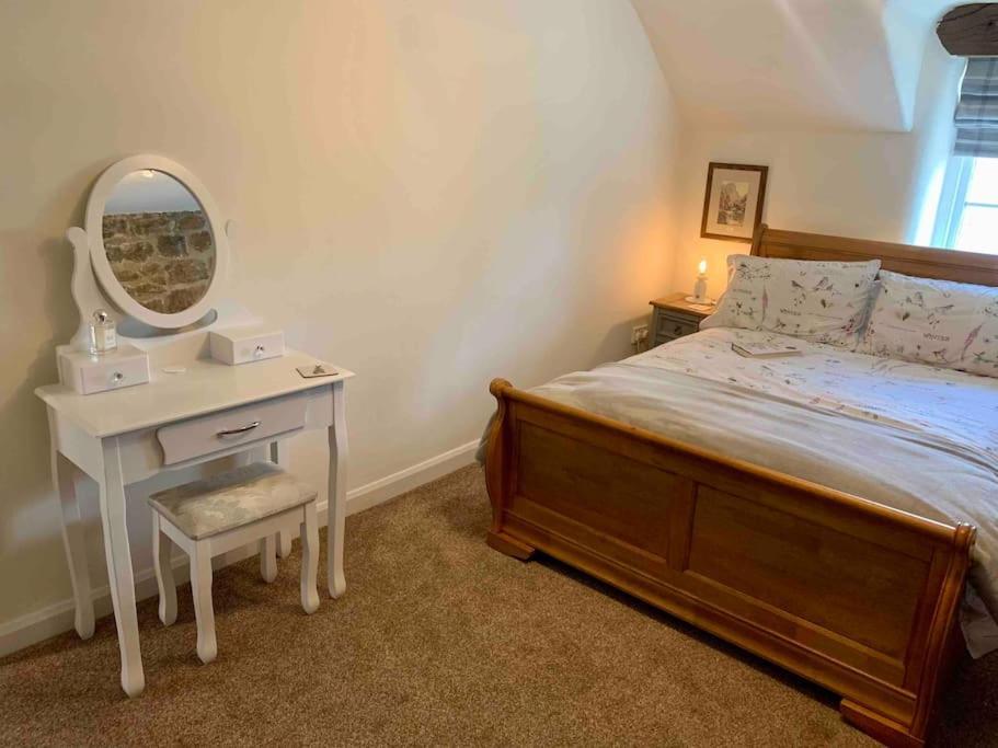 Gorgeous Cozy Cottage With A Heritage Feel, Walks, Pubs & Wood Burner Tideswell Eksteriør billede