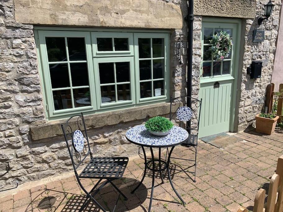 Gorgeous Cozy Cottage With A Heritage Feel, Walks, Pubs & Wood Burner Tideswell Eksteriør billede