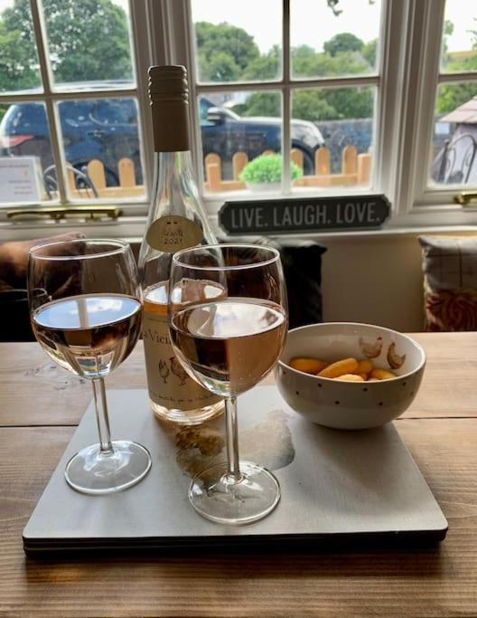 Gorgeous Cozy Cottage With A Heritage Feel, Walks, Pubs & Wood Burner Tideswell Eksteriør billede