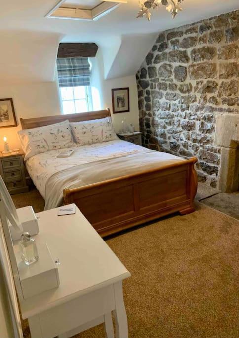 Gorgeous Cozy Cottage With A Heritage Feel, Walks, Pubs & Wood Burner Tideswell Eksteriør billede